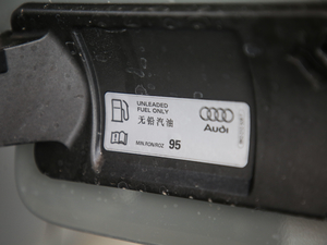 202140 TFSI quattro AӸ ^