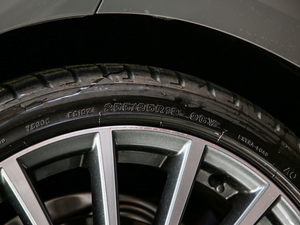 202140 TFSI quattro AӸ ݆̥ߴ