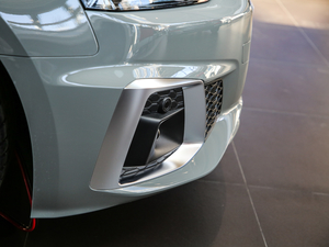 202140 TFSI quattro AӸ ^