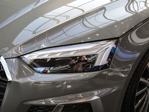 202140 TFSI quattro AӸ ^