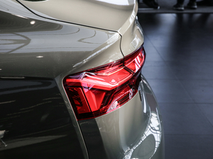 202140 TFSI quattro AӸ (x)(ji)^