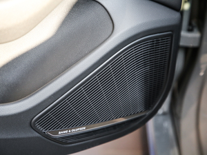 202140 TFSI quattro AӸ g