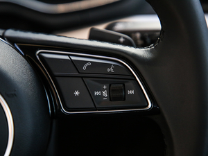 202140 TFSI quattro AӸ п؅^