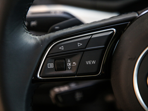 202140 TFSI quattro AӸ п؅^