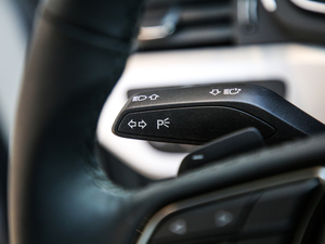 202140 TFSI quattro AӸ п؅^