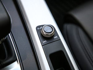 202140 TFSI quattro AӸ п؅^