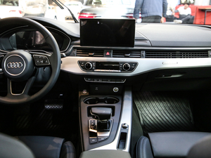 202140 TFSI quattro AӸ п_