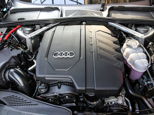 202140 TFSI quattro AӸ 