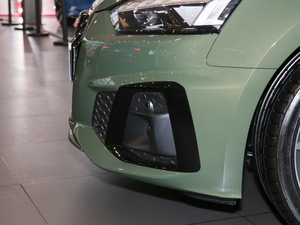 202140 TFSI quattro AӸ ^