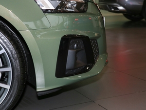 202140 TFSI quattro AӸ ^