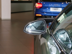 202140 TFSI quattro AӸ ^