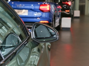 202140 TFSI quattro AӸ ^