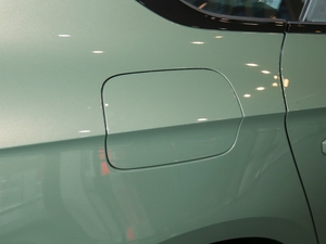 202140 TFSI quattro AӸ ^