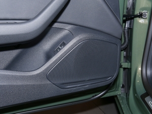 202140 TFSI quattro AӸ g