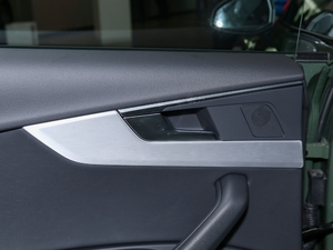 202140 TFSI quattro AӸ g