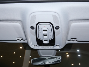 202140 TFSI quattro AӸ g