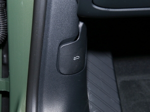 202140 TFSI quattro AӸ g