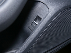 202140 TFSI quattro AӸ g