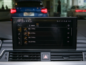 202140 TFSI quattro AӸ п؅^