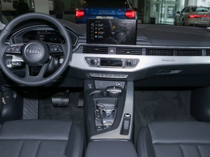 2021款40 TFSI quattro 豪华动感型 中控台