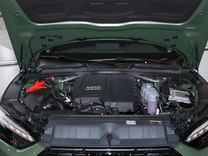 2021款40 TFSI quattro 豪华动感型 发动机