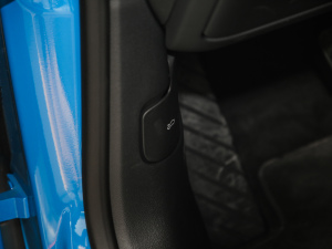 202140 TFSI quattro A п؅^