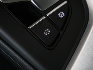 202140 TFSI quattro A v܇Ƅ