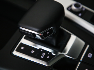 202140 TFSI quattro A п؅^