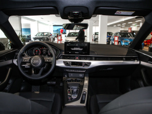2021款40 TFSI 时尚智雅型 内饰全景