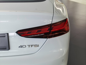 2021款40 TFSI 时尚动感型 尾灯