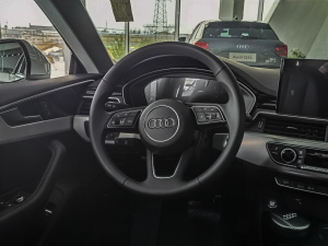 2021款40 TFSI 时尚动感型 方向盘