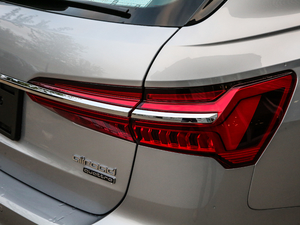 2021̽ 55 TFSI ԽҰ ^