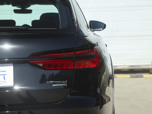 2021̽ 55 TFSI ԽҰ β