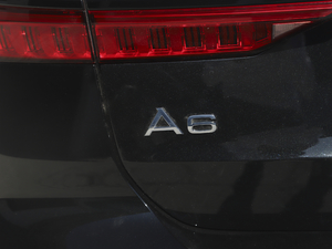 2021̽ 55 TFSI ԽҰ ^