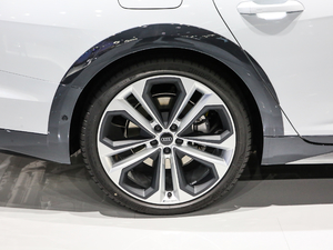 2021̽ 55 TFSI ԽҰ ^