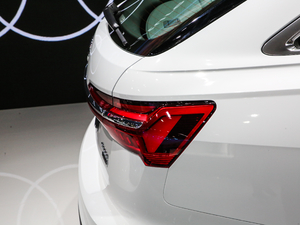 2021̽ 55 TFSI ԽҰ ^