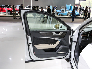 2021̽ 55 TFSI ԽҰ g