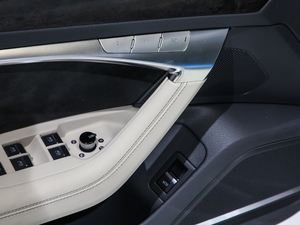 2021̽ 55 TFSI ԽҰ g