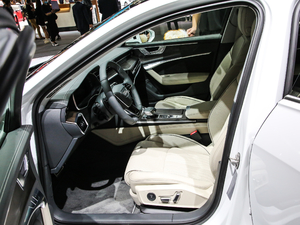 2021̽ 55 TFSI ԽҰ g