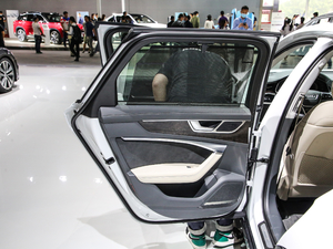 2021̽ 55 TFSI ԽҰ g