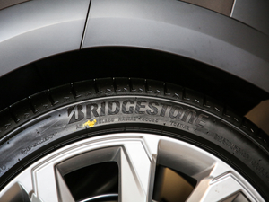 2021̽ 55 TFSI ԽҰ ݆̥Ʒ