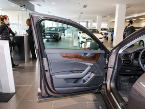 2021̽ 55 TFSI ԽҰ g