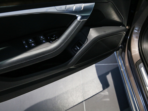 2021̽ 55 TFSI ԽҰ g