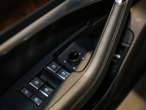 2021̽ 55 TFSI ԽҰ g