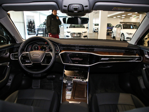 2021̽ 55 TFSI ԽҰ п؅^