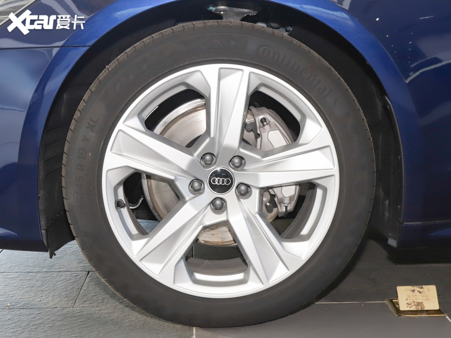 2021?yun)WA7 40 TFSI A