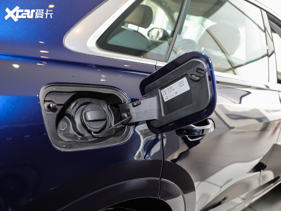 2021��W��Q8 45 TFSI ���x�Ӹ���