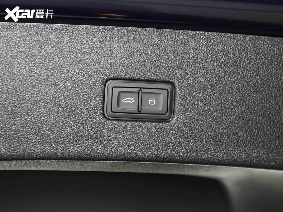 2021��W��Q8 45 TFSI ���x�Ӹ���