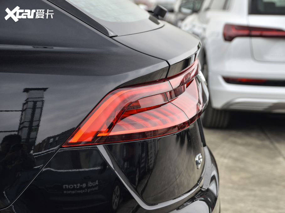 2021��W��Q8 55 TFSI ���x�Ӹ���