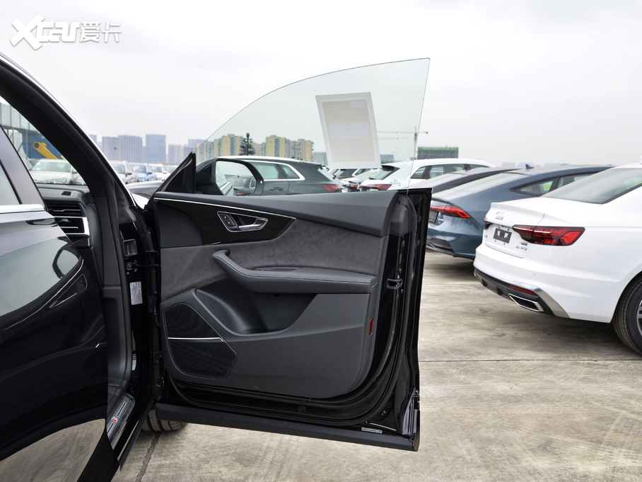 2021��W��Q8 55 TFSI ���x�Ӹ���